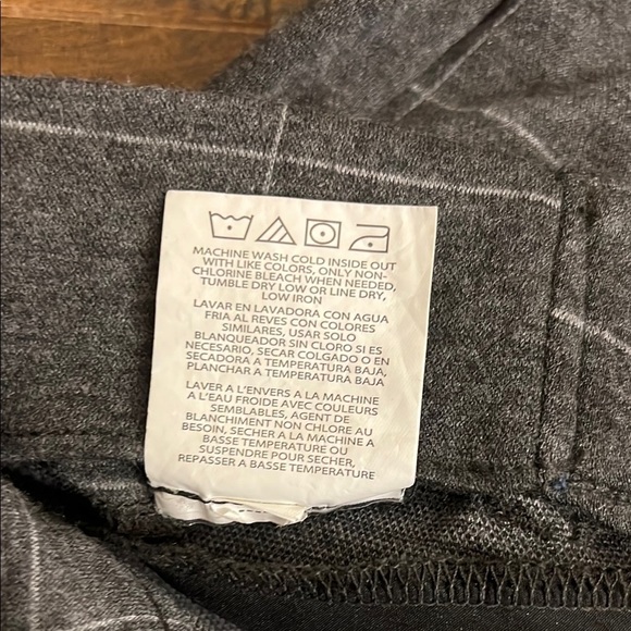 Women’s Riders by Lee Gray Plaid Pants - Picture 3 of 7